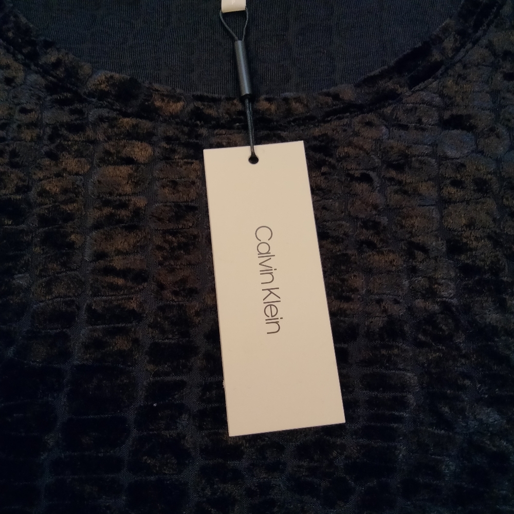 NWT Sz S Calvin Klein Asymmetrical Velvet Crocodile Print Top - Picture 4 of 8